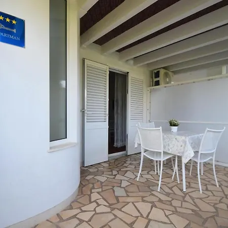 Vina * Malinska
